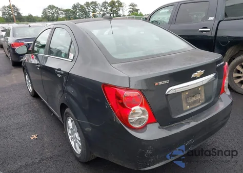 2015 Chevrolet Sonic Lt Auto из США, поврежденный, VIN 1G1JC5SHXF4199192